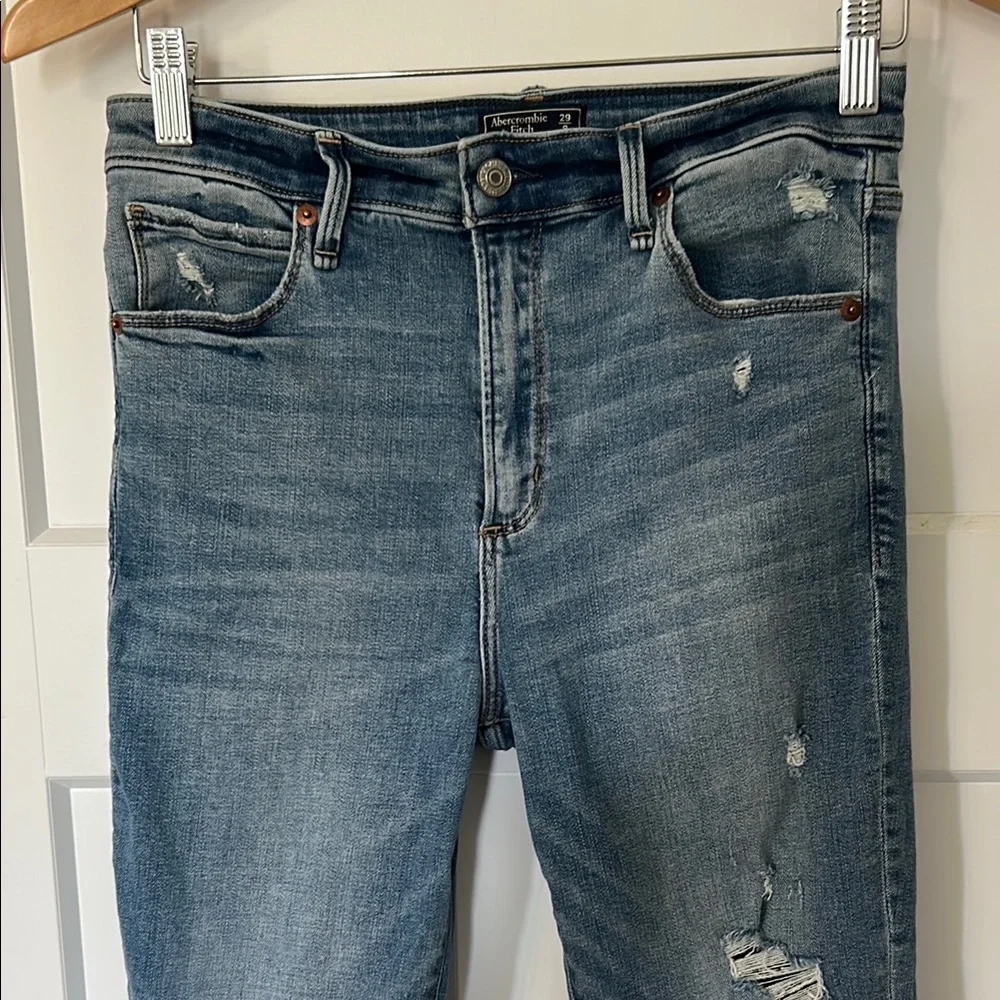 Abercrombie & Fitch Blue Cropped Jeans - Picture 3 of 11